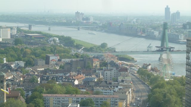 Panoramablick vom LVR-Hochhaus